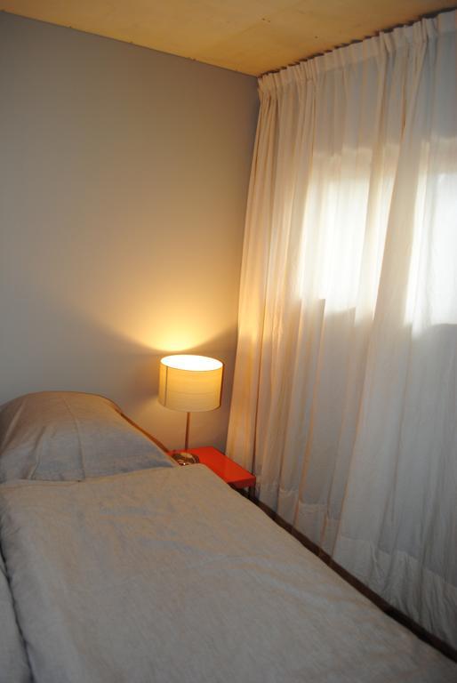 Hotel Les Foucauds Saint-Quentin-de-Caplong Habitación foto