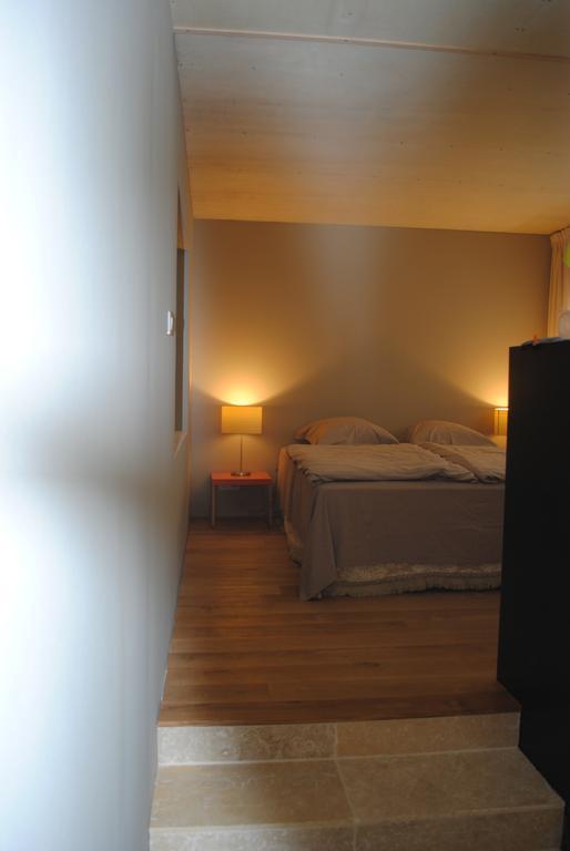 Hotel Les Foucauds Saint-Quentin-de-Caplong Habitación foto